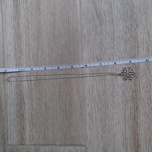 Authentic Tiffany & Co. Snowflake pendant necklace - Picture 10 of 16